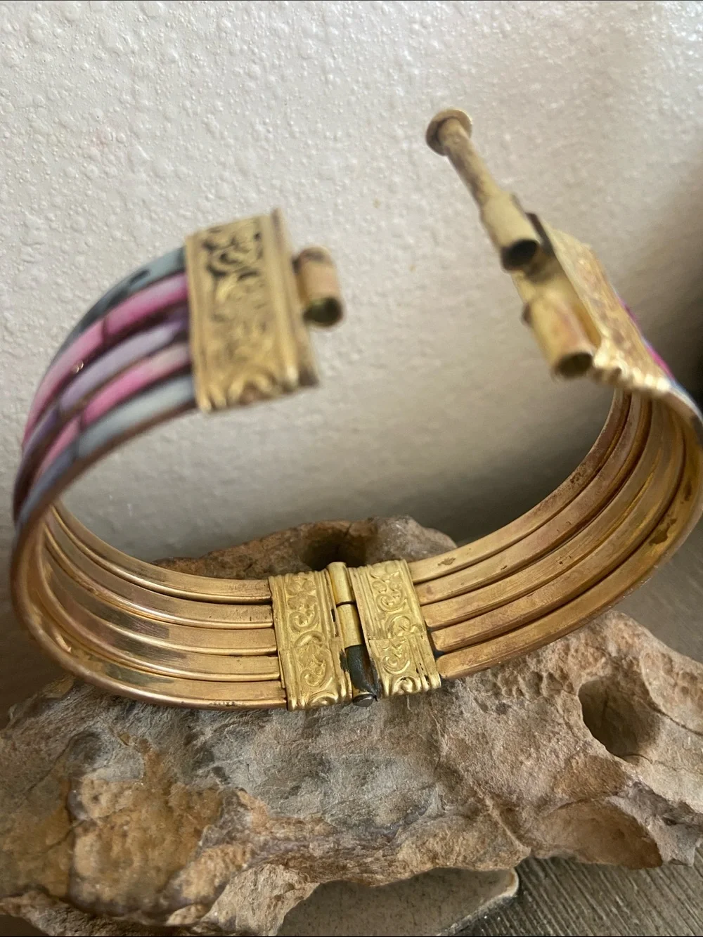 Vintage 70s Brass Mother of Pearl Inlay Hinged Bangle Bracelet